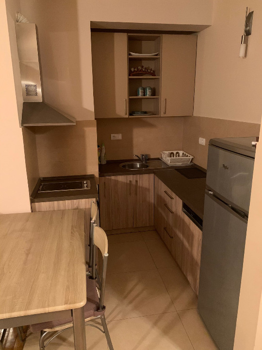 Izdajem potpuno namesten dvosoban stan 55 m2, Zvezdara, Zahumska 