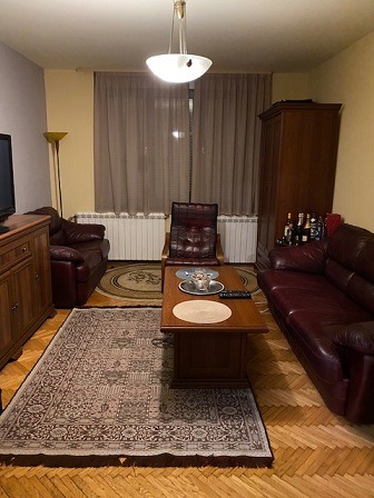 Prodajem cetvorosoban stan kod Gradske bolnice-Beograd