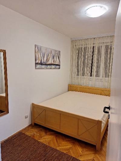 Izdajem stan kod hotela Srbija-Beograd