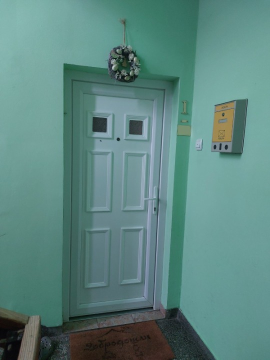 Odlican trosoban stan u Beceju
