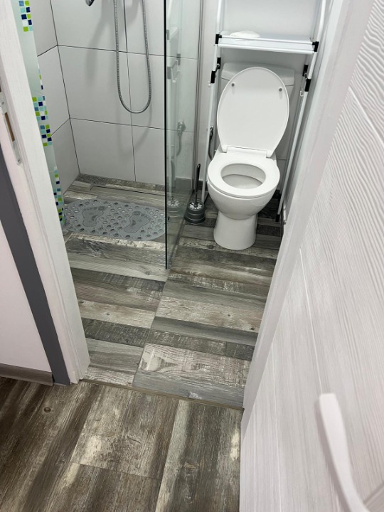Smestaj/apartmani/sobe za do 10 osoba (5+5) u Jarkovcima / Indjija