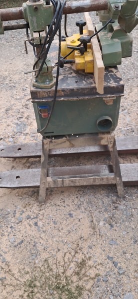 Stolarski frezer