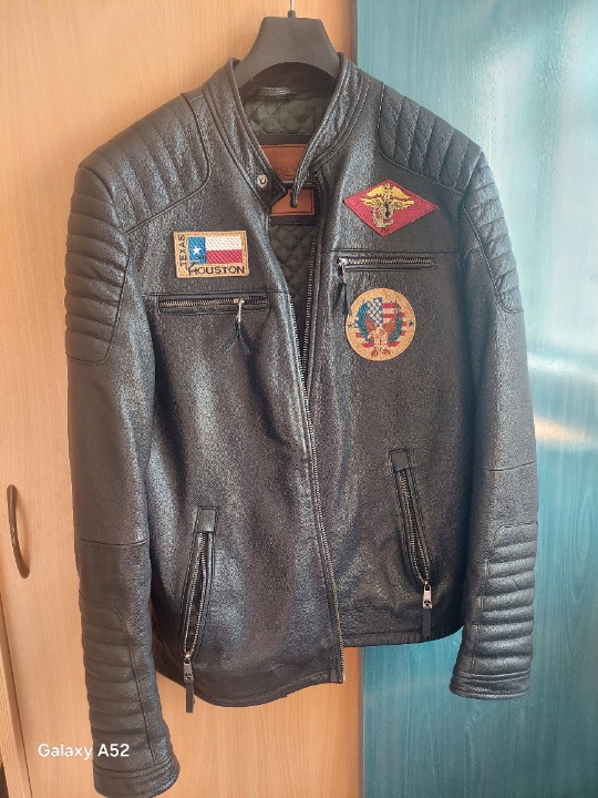 Top Gun an American Icon, vel M i L