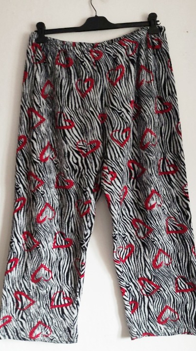 Mekane "Teddy" Čupave Pantalone / Trenerka – Vel. 2XL