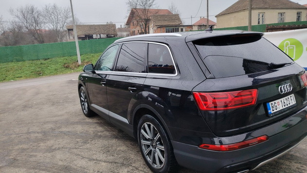 Audi Q7 4x4 S-Line 2015 – TOP OPREMA