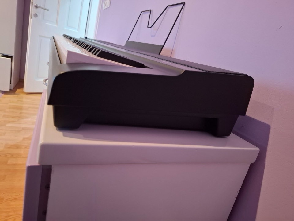 Na prodaju električni klavir, MEDELI SP201 . 