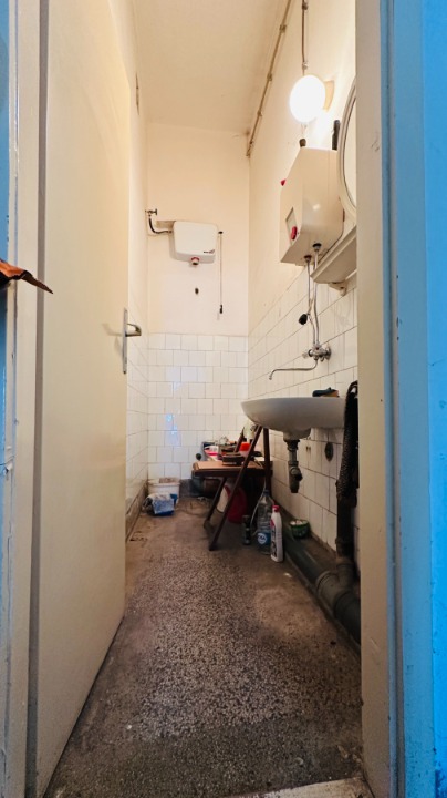 Poslovni prostor 42m2,Lipar-Kula