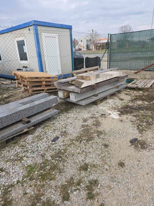 Prodajem granitne i mermerne  ploce 20 m3 