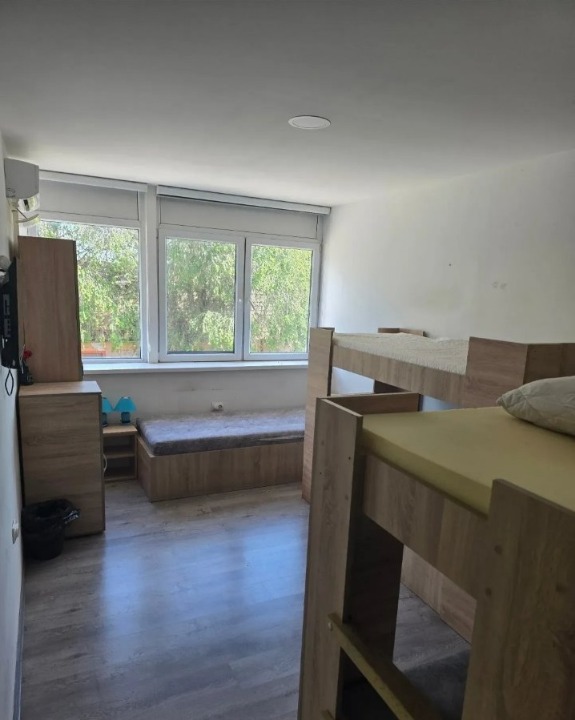 Hotel u samom centru Odzaka-9 jedinica+oprema gratis