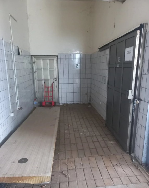 Prodaje se objekat-bivsa klanica u Barandi-Opovo