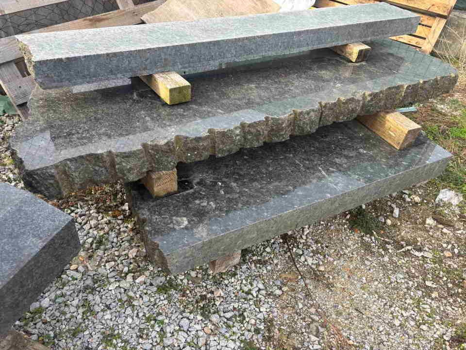 Prodajem granitne i mermerne  ploce 50  m3 