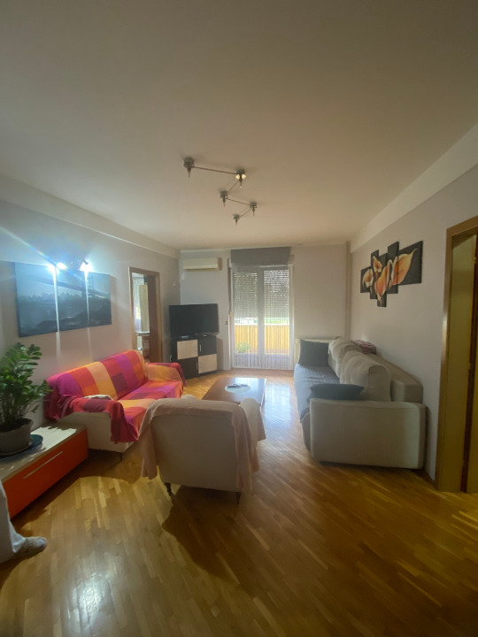 IZDAJE SE STAN – PRVOMAJSKA, ZEMUN - 600e