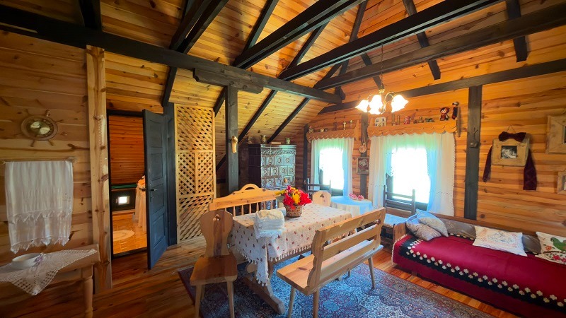 Na prodaju-porodicna kuca na Borovoj glavi,Dobroselica-Zlatibor