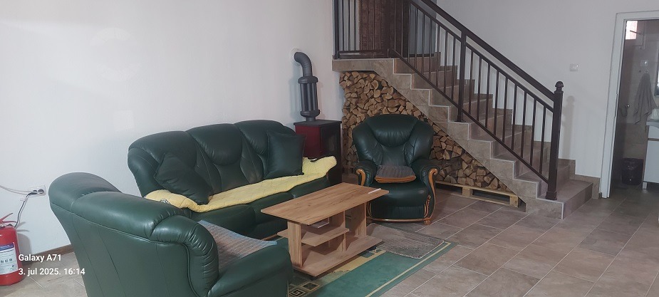Prodaje se stambeni-vikend objekat Vinci-Golubac
