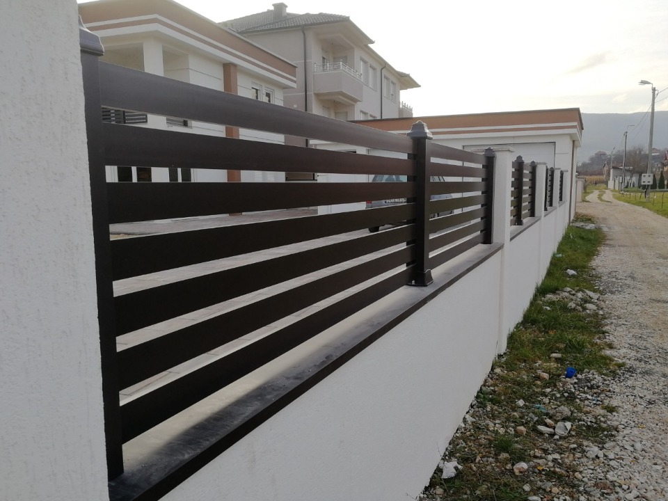 ALUMINIJUMSKE OGRADE, GELENDERI I KAPIJE