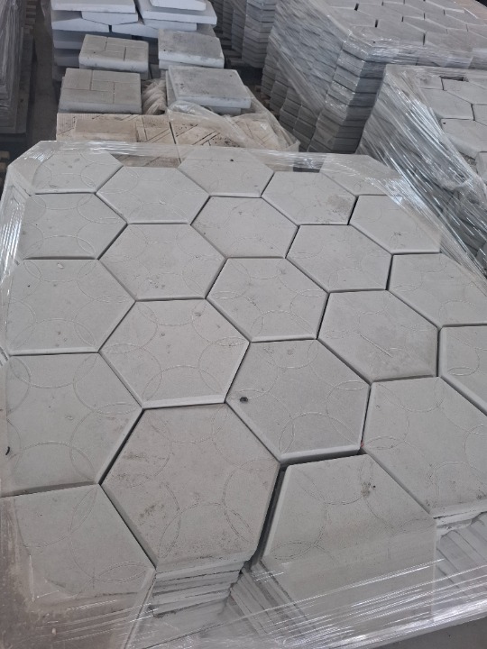 Behaton ploce 3cm debljina za pesacke staze