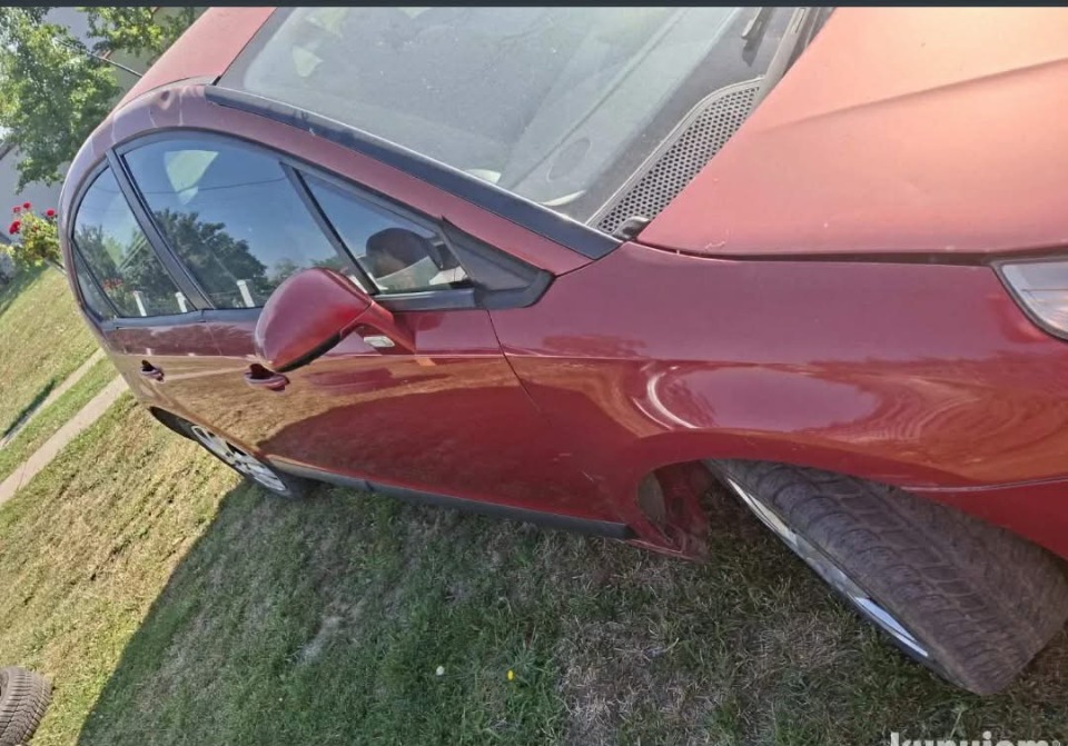 Prodaja polovnih delova za Citroena i Pežoa 